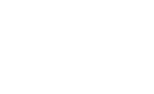 イチゴの赤い色は、アントシアニンという色素に由来しています。実が未熟なときは葉と同じ緑色をしていますが、これは葉緑素という色素によるもの。実が熟するにつれて、葉緑素が分解され色が抜けて白くなり、その後、太陽が当たったところからアントシアニンが合成され赤くなっていきます。