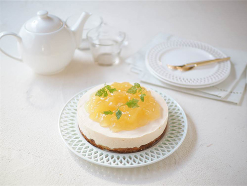 りんごのクリーミーレアチーズケーキ