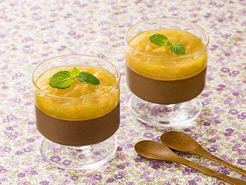 マシュマロチョコムース　オレンジ添え