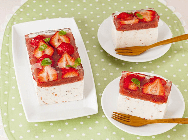 いちごのムースケーキ