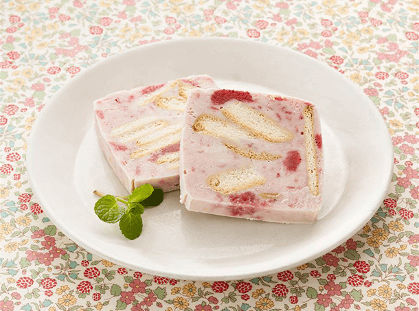いちごのアイスケーキ
